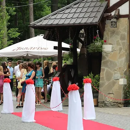 Aquarius Eco-Hotel-Grill-Restaurant Lviv